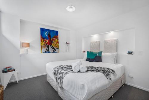 Lindisfarne Apartment | Cosy Cottesloe - Mount Wellington View - Free Parking - Free WIFI