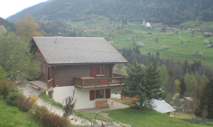 Fiesch Apartment | Cosy holiday flat in Fiesch