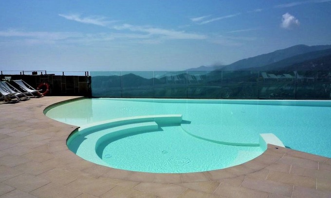 Magliolo Apartment | Cosy holiday home in the Ca' Nova region with hot tub