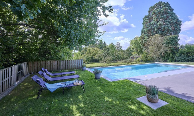 Tongeren House | Cosy holiday home with a large garden