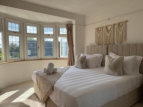 Wainscot Apartment | Cosy Home! Double Driveway, Near Castle & High St