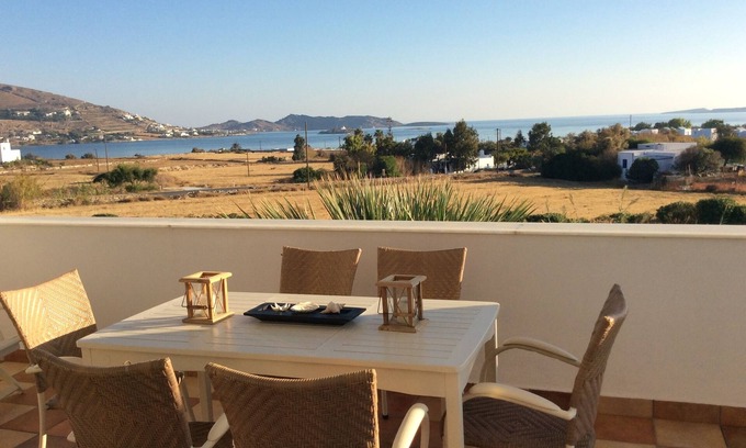 Naousa House | Cosy House #2- Cycladic Elegance - Unique Sea View - Strategic Location