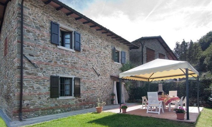 Castelnuovo di Garfagnana Apartment | Cosy apartment for 6 guests with WIFI, TV and panoramic view