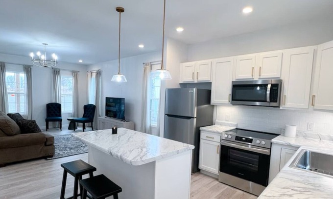 Farmers Cottage | Cottage 4 at MeadowView- near cave run lake!