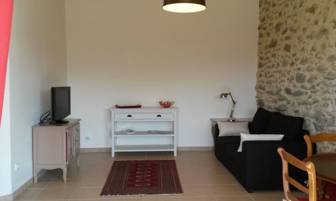 Cransac House | COTTAGE 40m² - Stone house renovated in 2015 - 2 people