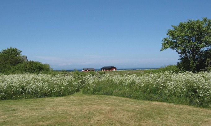 Nyhamn House | Cottage by the lake, overlooking the small picturesque fishing village of Brissund.