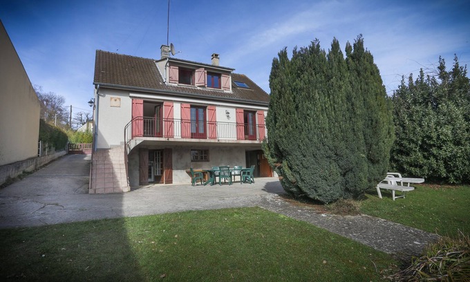 Mareuil-en-Brie House | COTTAGE IN THE COUNTRY AT A CROSS-ROADS OF CHAMPAGNE