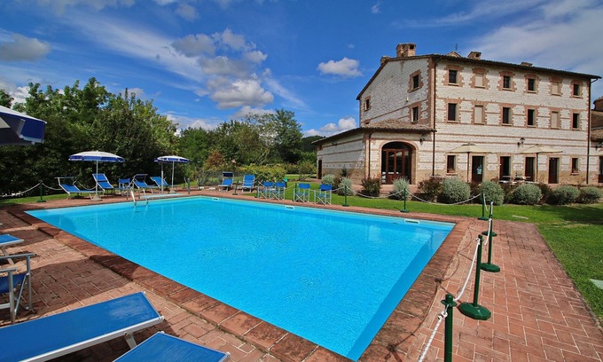 Urbania Apartment | Cottage in Urbania with Pool & Terrace