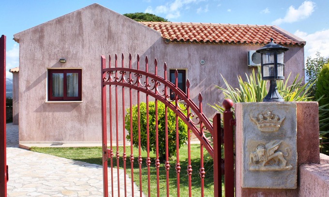 Menegata Cottage | Cottage, Kantrillies With Private Pool,lakithra, Kefalonia, Ionian Islands