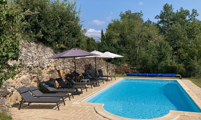Salviac House | Cottage on the Salviac hillsides with a private pool