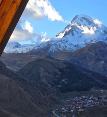 Stepantsminda Apartment | Cottage Paradise