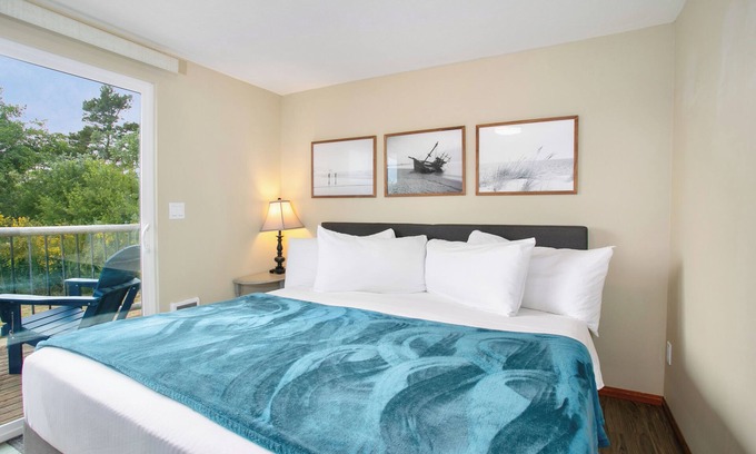 Grayland Cottage | Cottage w/Sundeck near Beach | WiFi