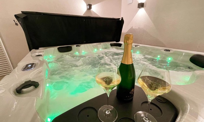Beaumont-la-Ronce Cottage | Cottage with SPA and sauna in the Loire Valley
