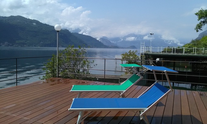 Mandello del Lario House | Cottage with dock on the lake