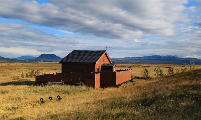 Hvolsvollur Cabin | Cottage with a Stunning View