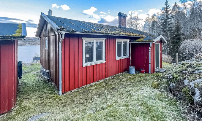 Boras Municipality House | Cottage with fantastic panoramic view of Lake Öresjön.