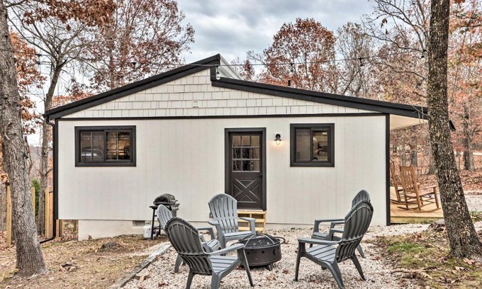 Osage Beach House | Cottage with Grill and Fire Pit in Osage Beach!
