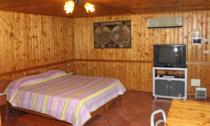 Santa Venerina Cottage | Cottage with swimming pool, surrounded by greenery between Taormina and Catania at the foot of Mount Etna