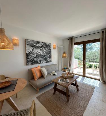 Lorgues Bed & Breakfast | Cottages at Les Pervenches