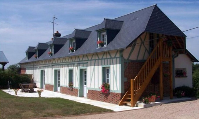 Gisay-la-Coudre House | Country gite with enclosed garden located 1 hour 15 from the seaside