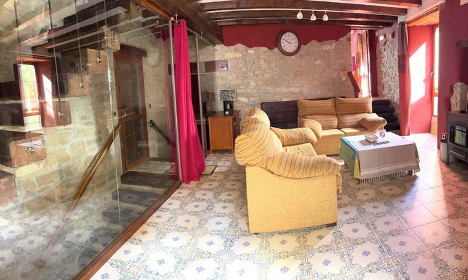 Gallipienzo House | Country House 'Zulotxo' with Mountain View, Private Terrace and Wi-Fi