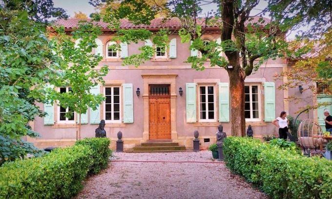 Denat House | Country House 'Armande' with Private Pool, Wi-Fi and Air Conditioning