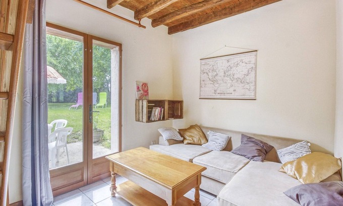 Devay Villa | Country House by Canal du Nivernais