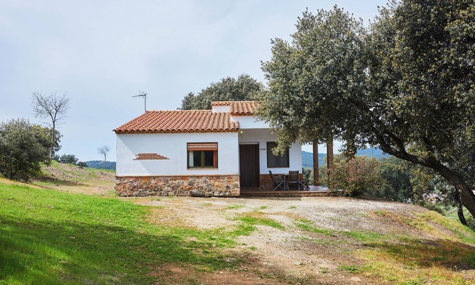 Aldeaquemada House | Country House 'Casa La Cimbarra' with Mountain View, Shared Pool and Air Conditioning
