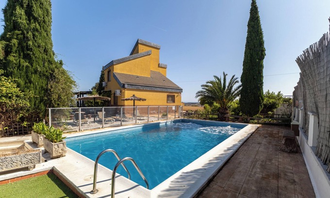 Aldea del Fresno House | Country House 'El Mirador De Calalberche' with Mountain View, Wi-Fi and Air Conditioning