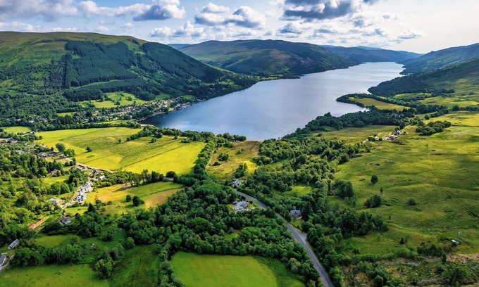 Lochearnhead House | Country house near Loch Earn, in Loch Lomond & The Trossachs National Park