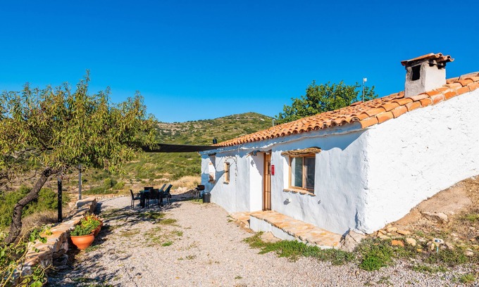 La Serra d'En Galceran House | Country House 'Sanco' with Mountain View, Private Terrace and Wi-Fi