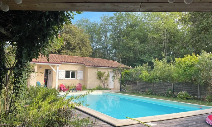 Moulis-en-Medoc House | Country house with swimming pool in the heart of a vast garden