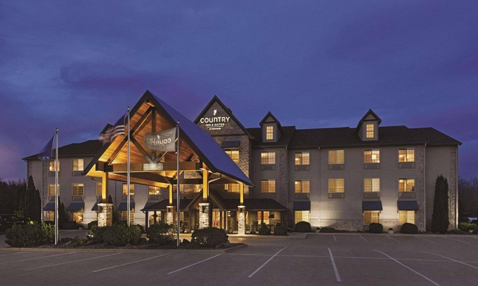 Suamico Hotel | Country Inn & Suites by Radisson, Green Bay North
