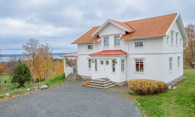 Habo Municipality House | Country side house with panoramic view over Vättern, 25min to Jönköping