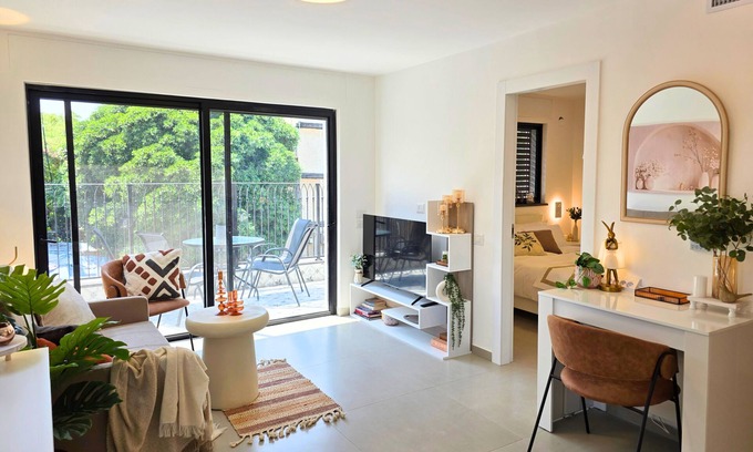 Azor Apartment | Countryside Calm, Just 5 Minutes from Tel Aviv