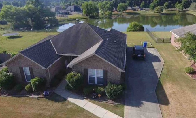 Prattville House | County Road, Country Setting, Close to Everything!