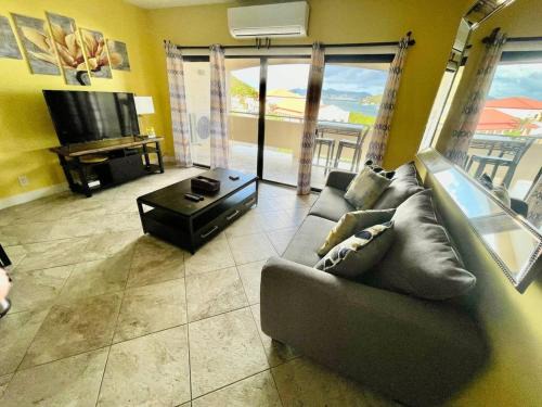 Red Hook House | Couples Getaway 1bed 1bath Condo In Red Hook