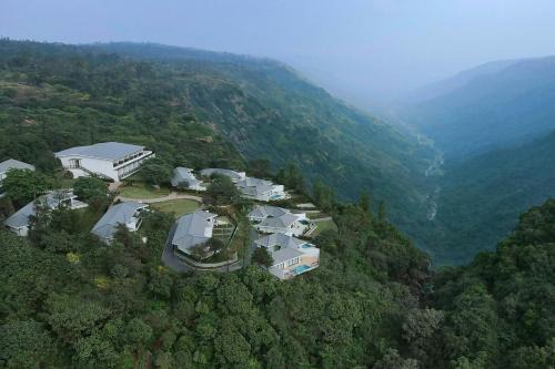 Mahabaleshwar Hotel | Courtyard by Marriott Mahabaleshwar