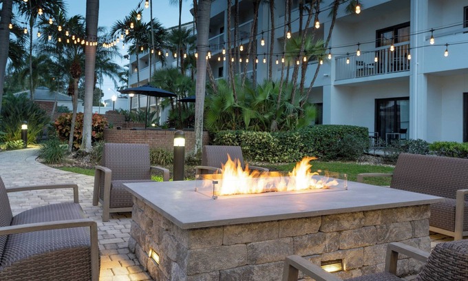 Hunt Club Hotel | Courtyard by Marriott West Palm Beach