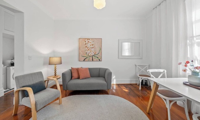 Ashfield Apartment | Courtyard Esperanza Sunny Heritage Chic