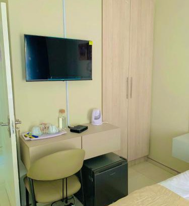 Gaborone House | CouzyDreams Guesthouse