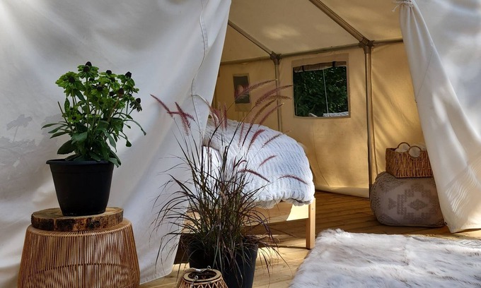 Tsawwassen Cabin | Coyote Point Lodge