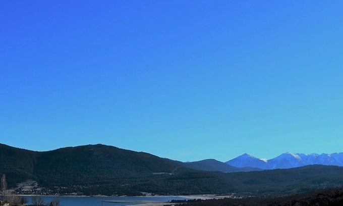 Les Angles Apartment | Cozy 1-Bedroom Apartment with South-Facing Balcony and Private Parking in Les Angles