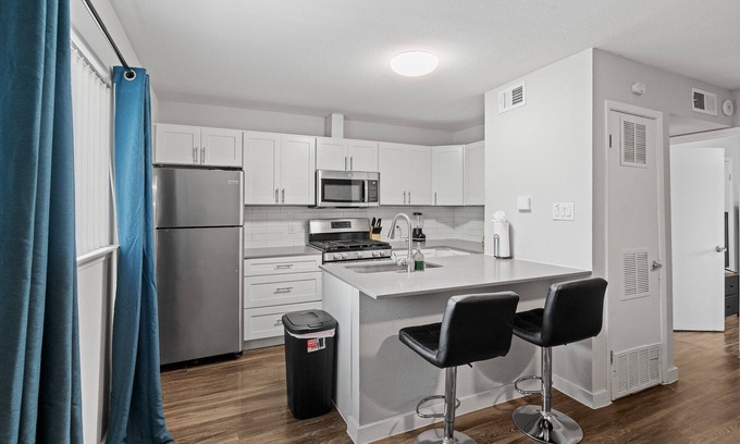 Highland Apartment | Cozy 1 Bedroom Apt in Highland Austin 7023