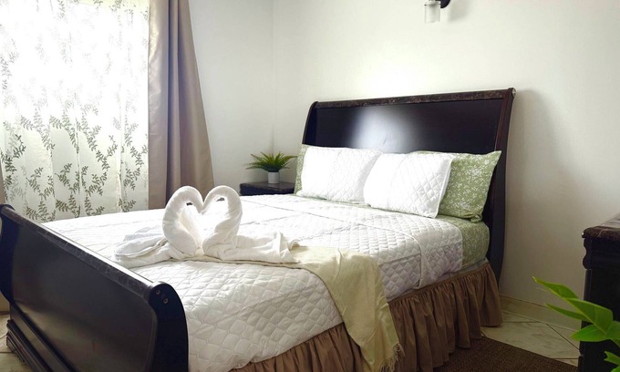 Yauco Pueblo Apartment | Cozy 2-bedroom apartment in beautiful Yauco with AC, WiFi