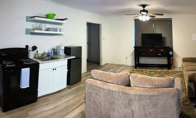 College Station Apartment | Cozy 2-bedroom in College Station minutes from campus!