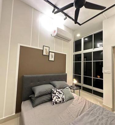 Klang District Apartment | Cozy 2 BR Apartment w/Pool Gym Wi-Fi & Work Space