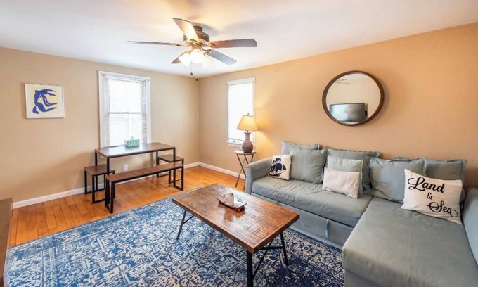 Arborview Neighborhood Apartment | Cozy 2BR Loft, Stroll to Downtown A2