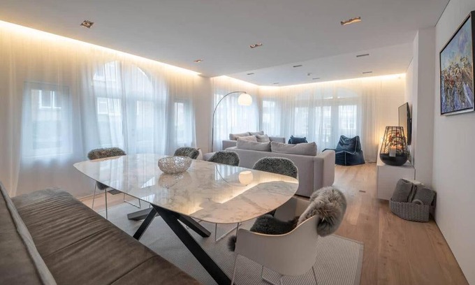 Knokke Villa | Cozy 3BD House with private terrace and parking