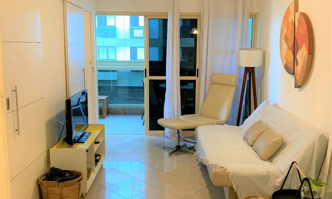 Barra da Tijuca Apartment | Cozy and All Complete Apartment in Barra da Tijuca Beach w/Wifi